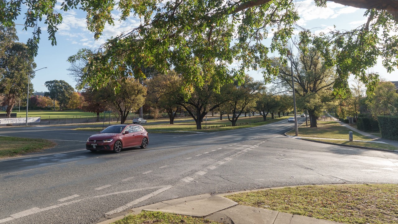 Canberra avenue pedestrian crossing